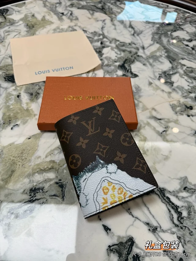 LV Hard Holder all colors