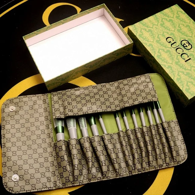 Gucci makeup brushes