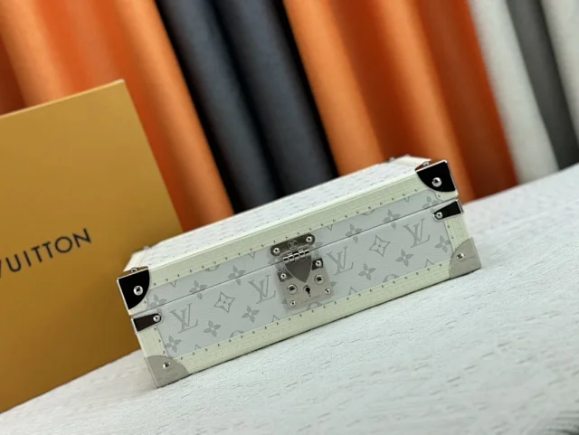Gucci small shoulder bag
