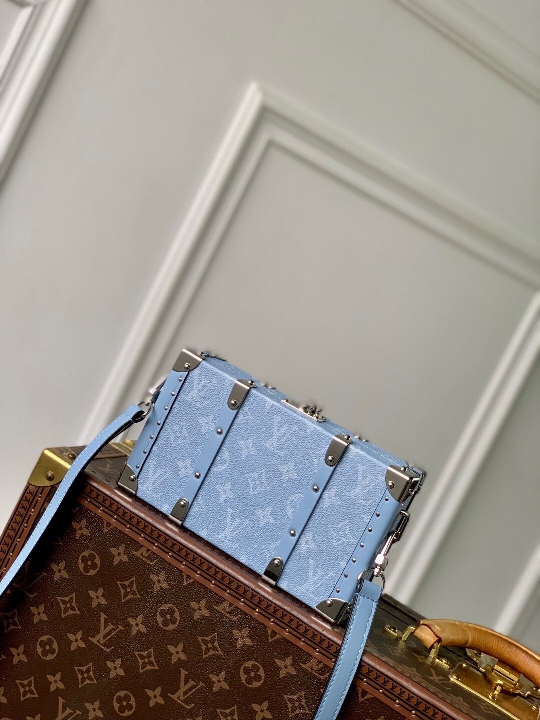 LV Wallet Trunk Taigarama in denim-blue Monogram canvas