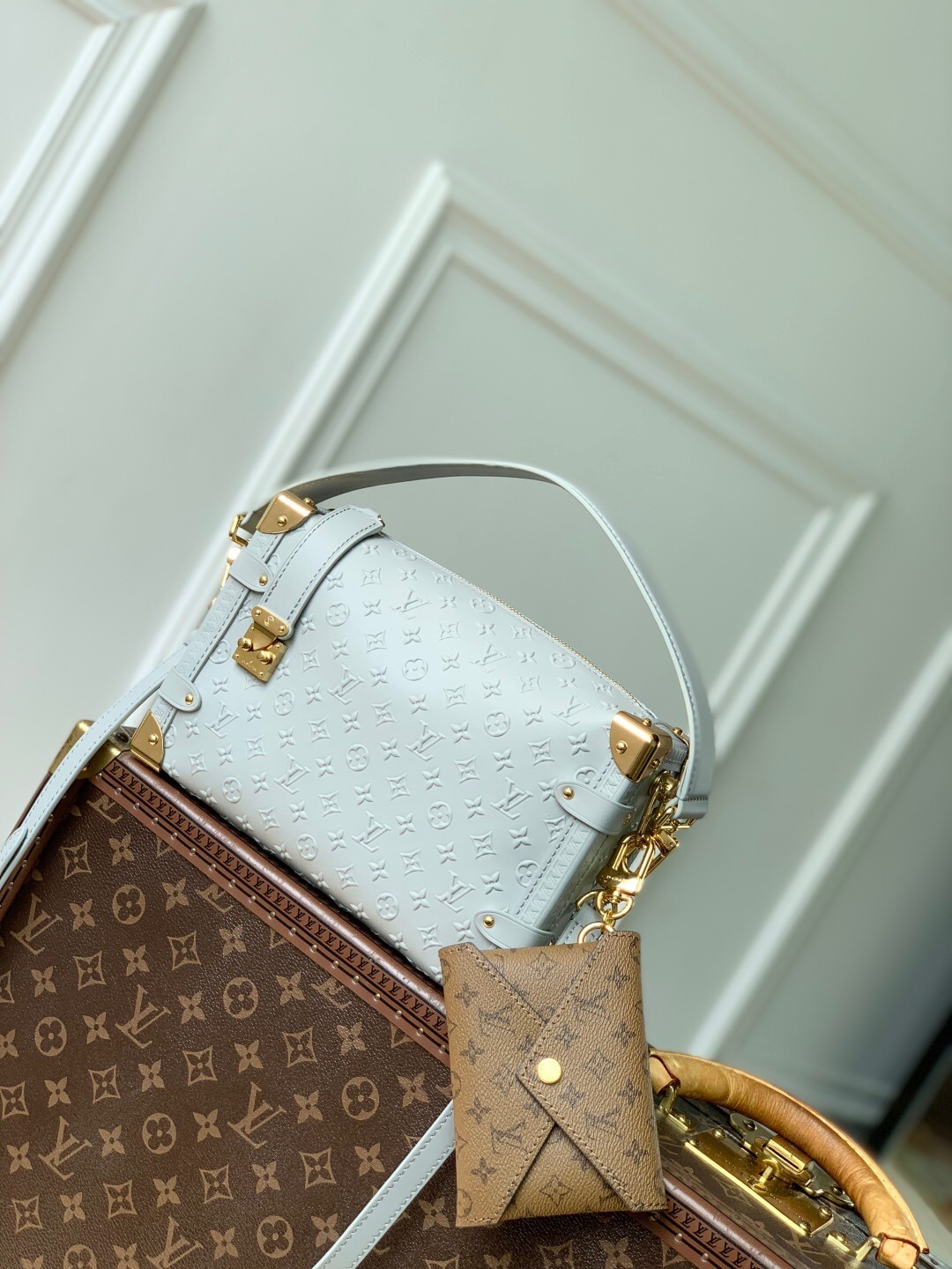 LV M25602 Side Trunk MM bag