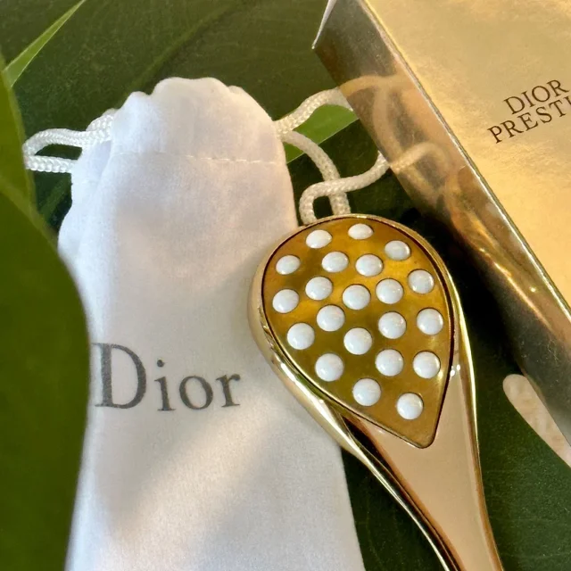 Dior's new Prestige Modeling Duo Petal Massager