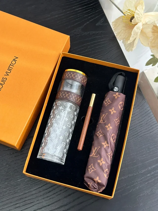 LV three-piece gift box wood copper ballpoint pen, presbyopic tea and water separation smart insulated kettle, automatic folding umbrella