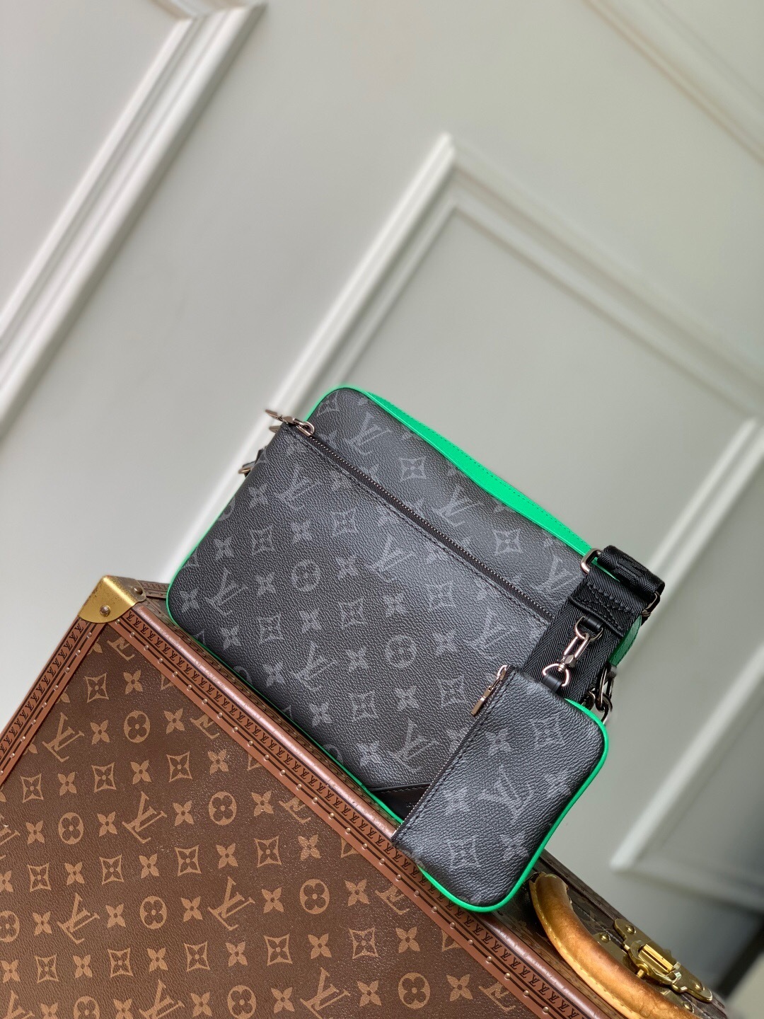 LV Trio Messenger Monogram Eclipse Men Bag