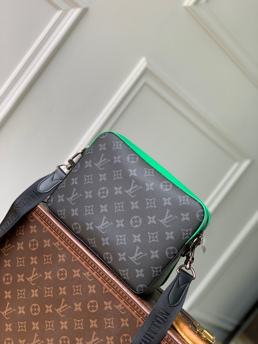 LV Trio Messenger Monogram Eclipse Men Bag