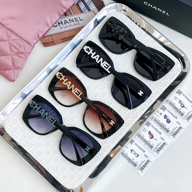 Chanel Sunglasses model CH5422