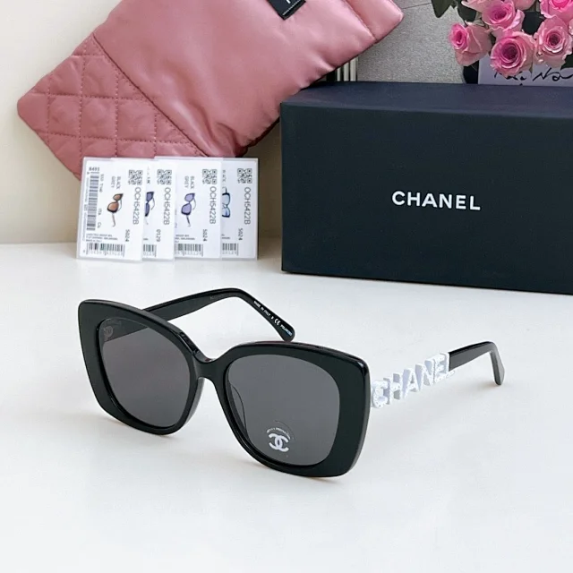 Chanel Sunglasses model CH5422