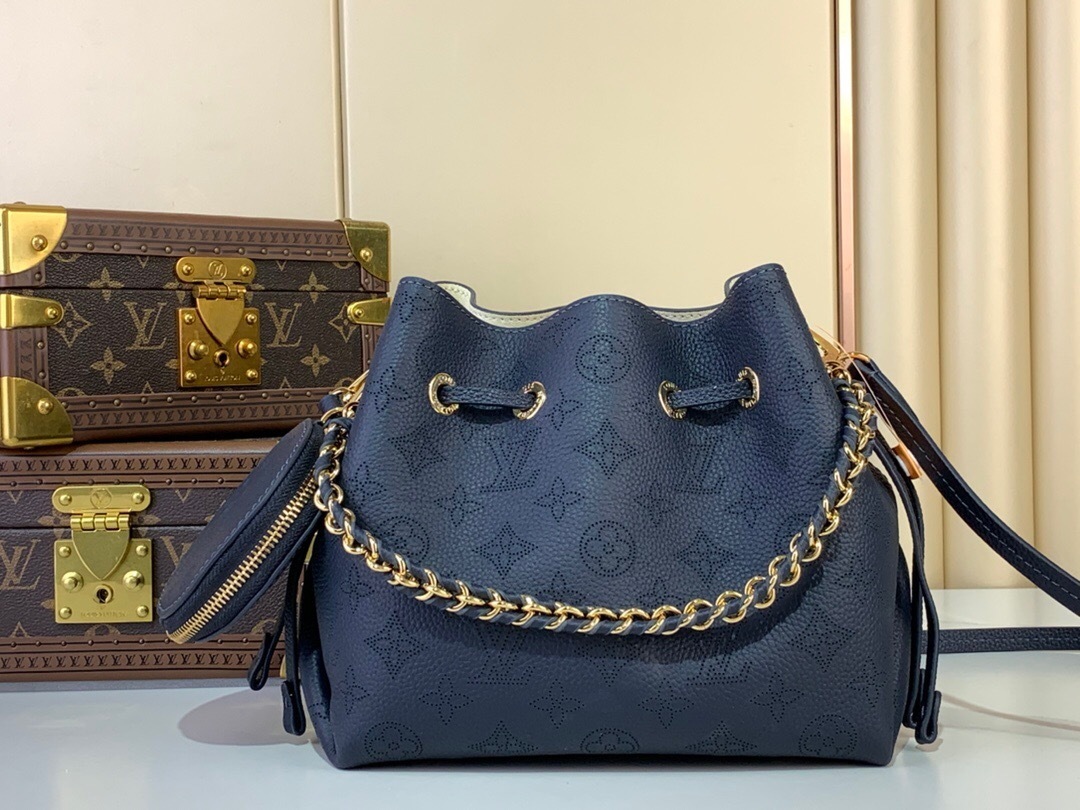 LV Bella Mahina Leather - Handbag