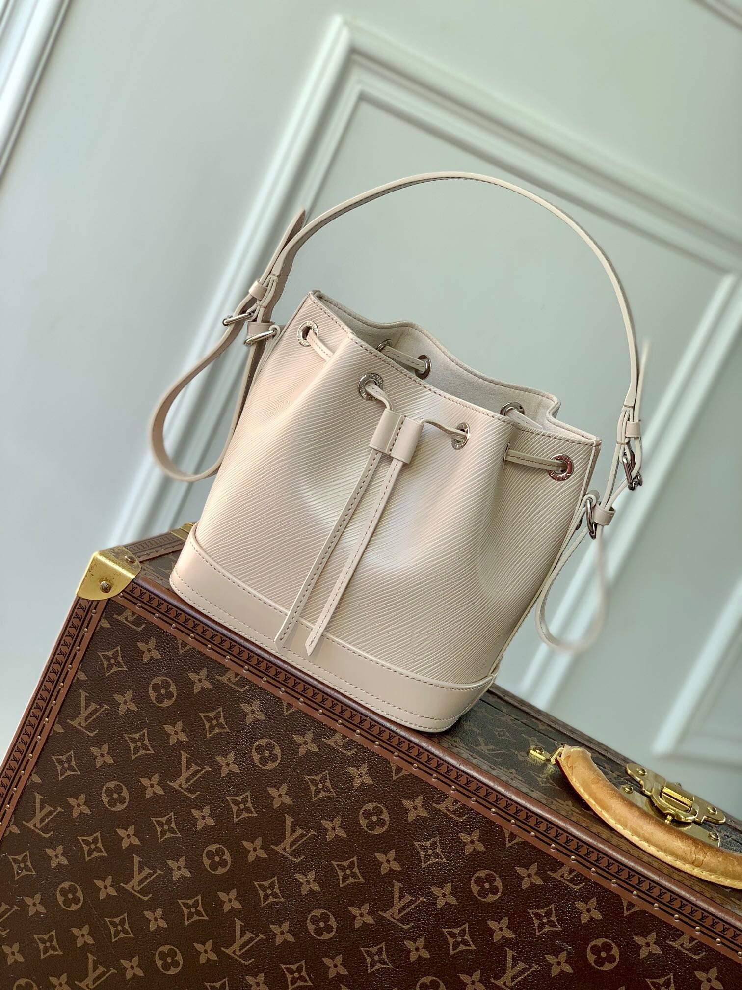 LV Noe BB bag in Epi leather