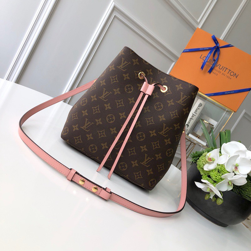 LV NéoNoé bucket bag