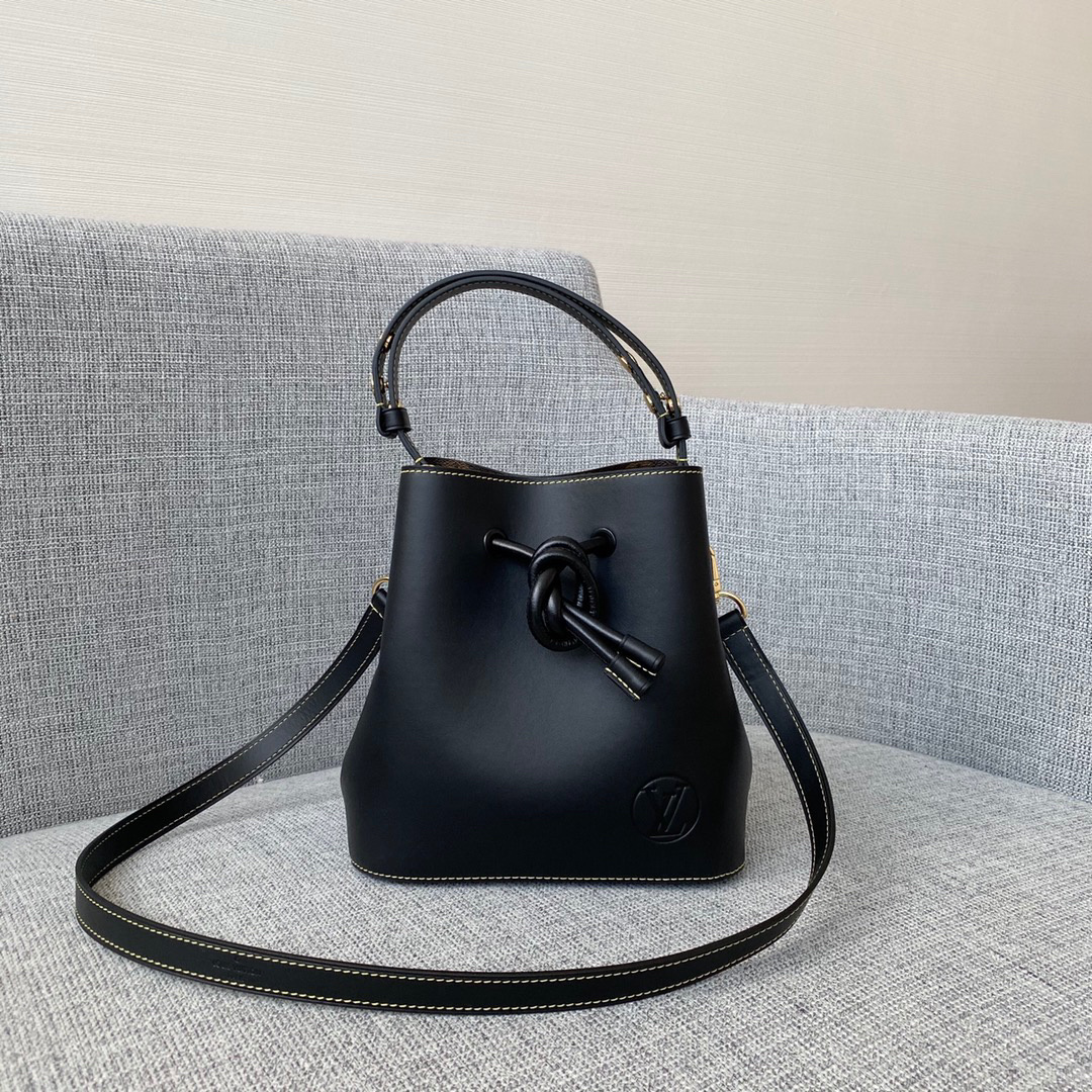 LV M45394 water tank Bucket Bag black