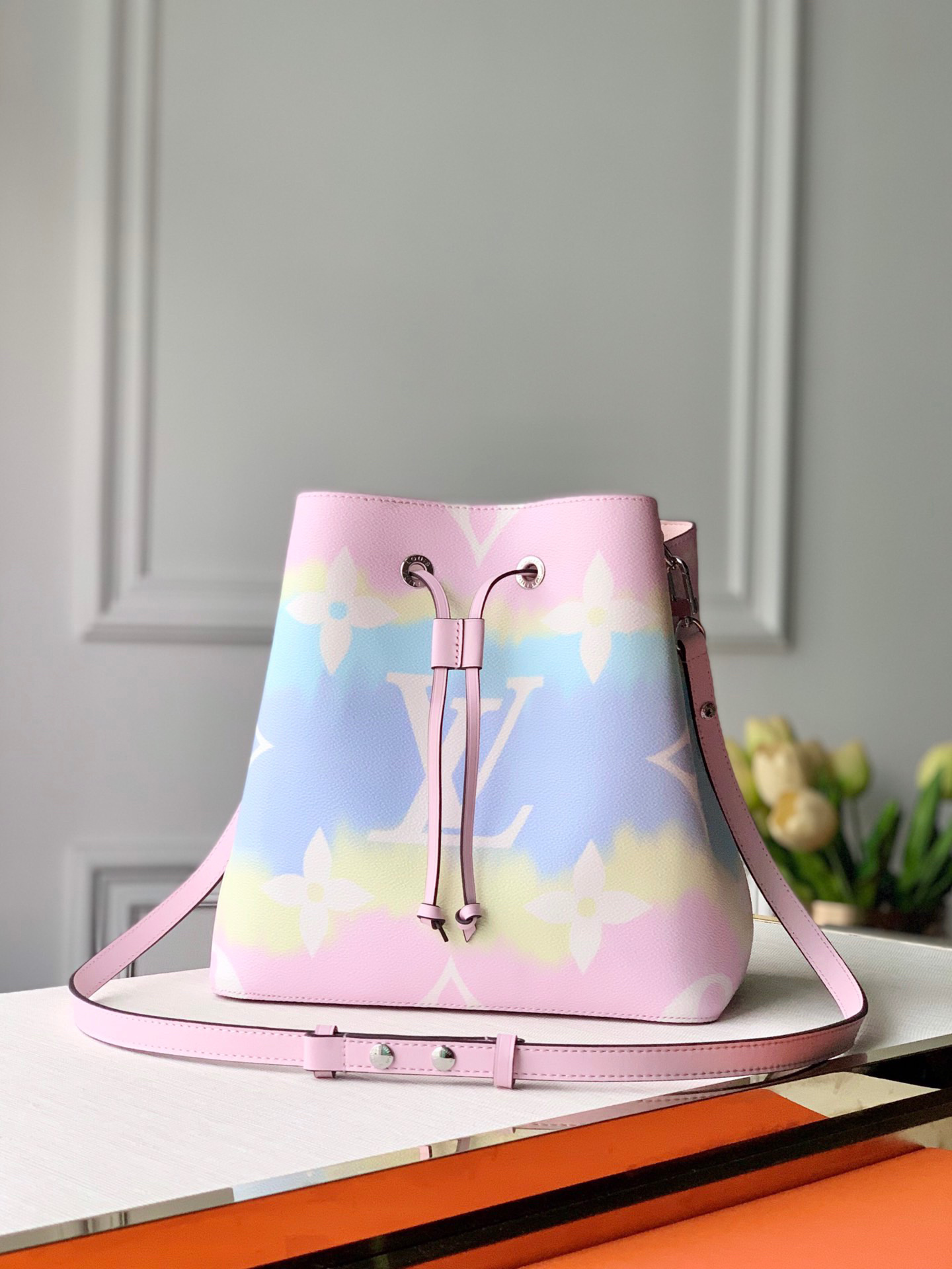 LV NeoNoe LV Escale MM Pastel bucket bag