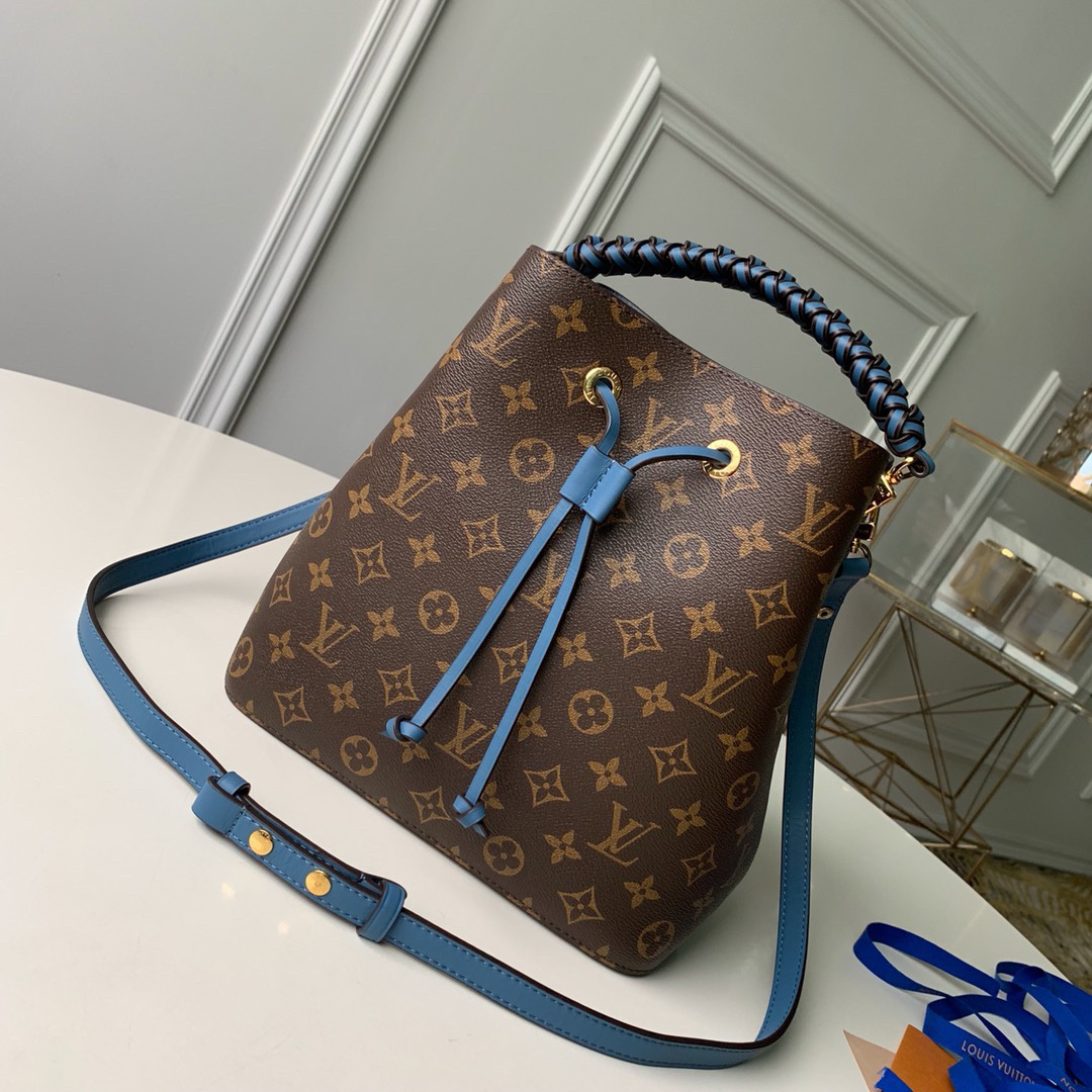 LV NéoNoé MM bucket bag in Monogram canvas