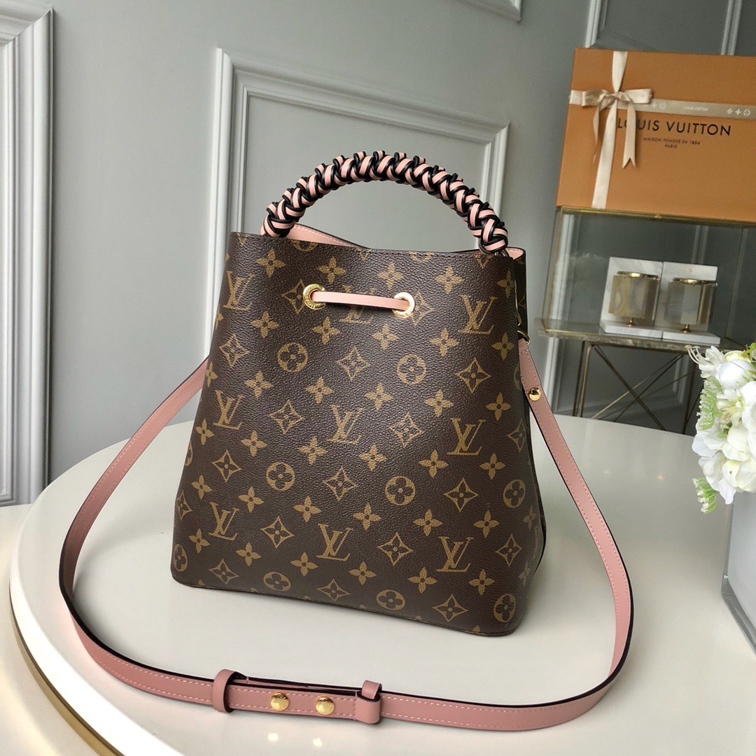 LV NéoNoé bucket bag in Monogram canvas