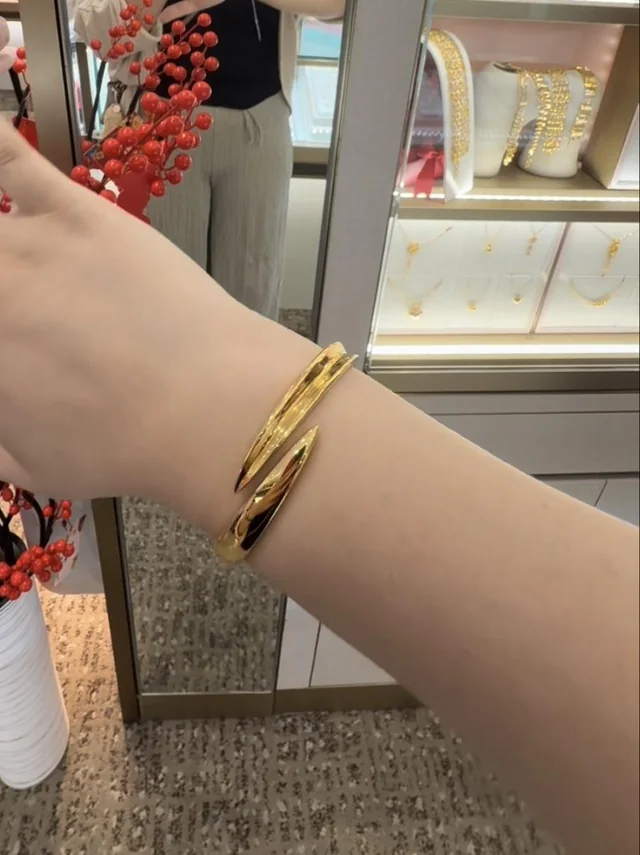 Cartier Trinity bracelet