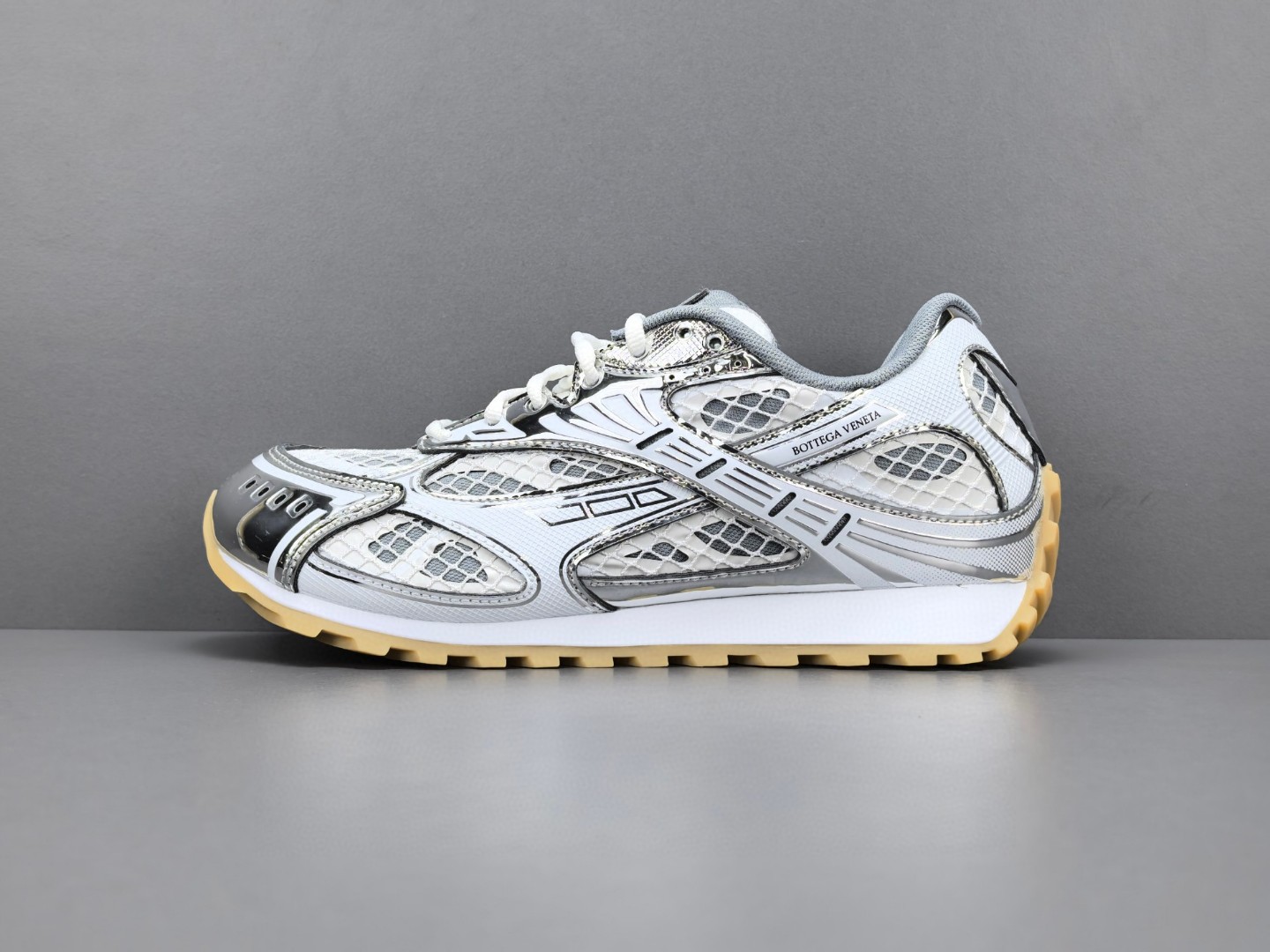 Bottega Veneta Orbit Sneaker in silver and white