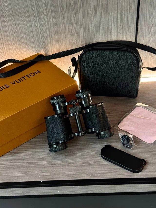 LV 8x30 medium-focus metal binoculars with eightfold magnification