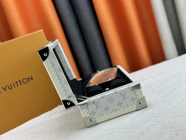 LV 8-pack watch box