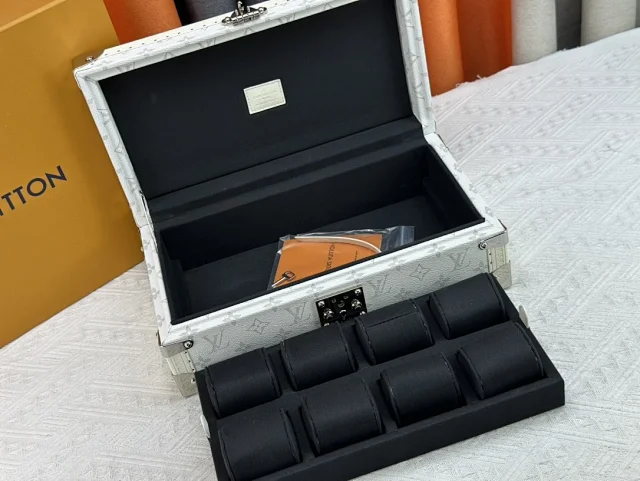LV 8-pack watch box