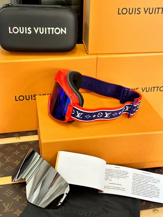 LV ski goggles