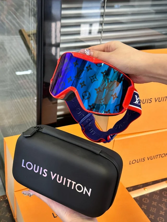 LV ski goggles