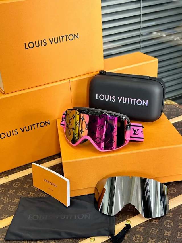 LV ski goggles