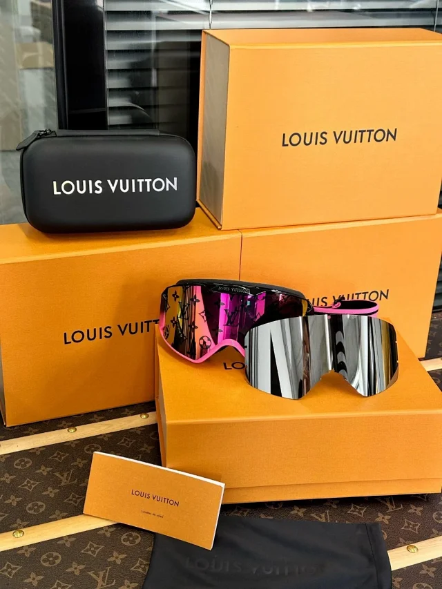LV ski goggles