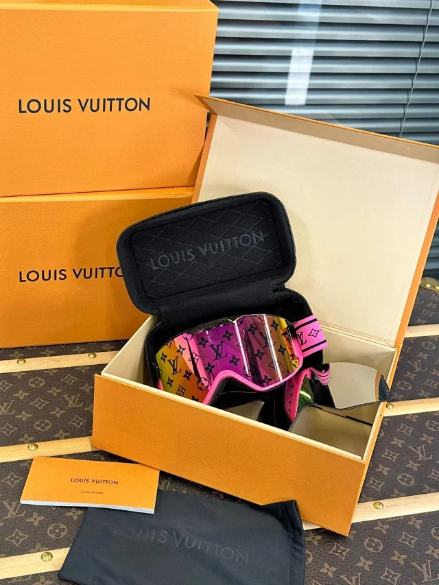 LV ski goggles