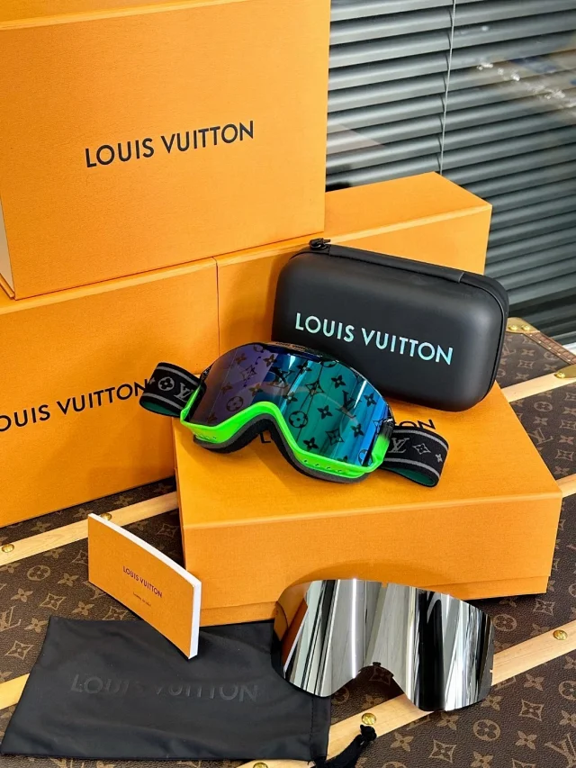 LV ski goggles