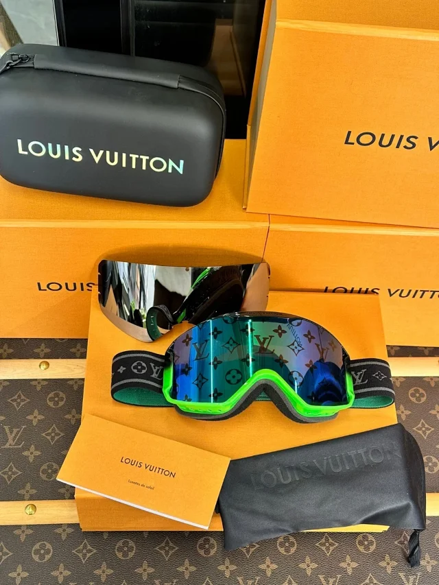 LV ski goggles
