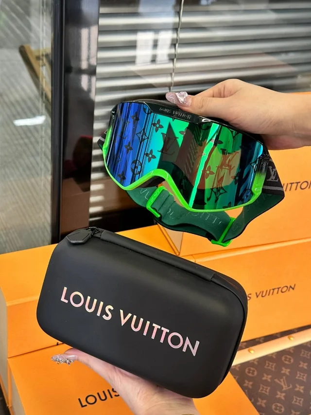 LV ski goggles