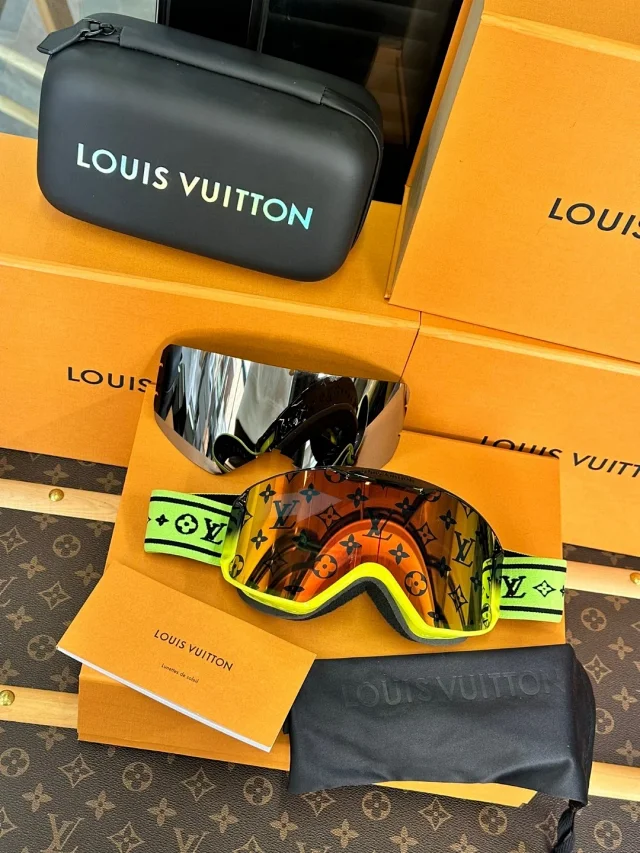 LV ski goggles