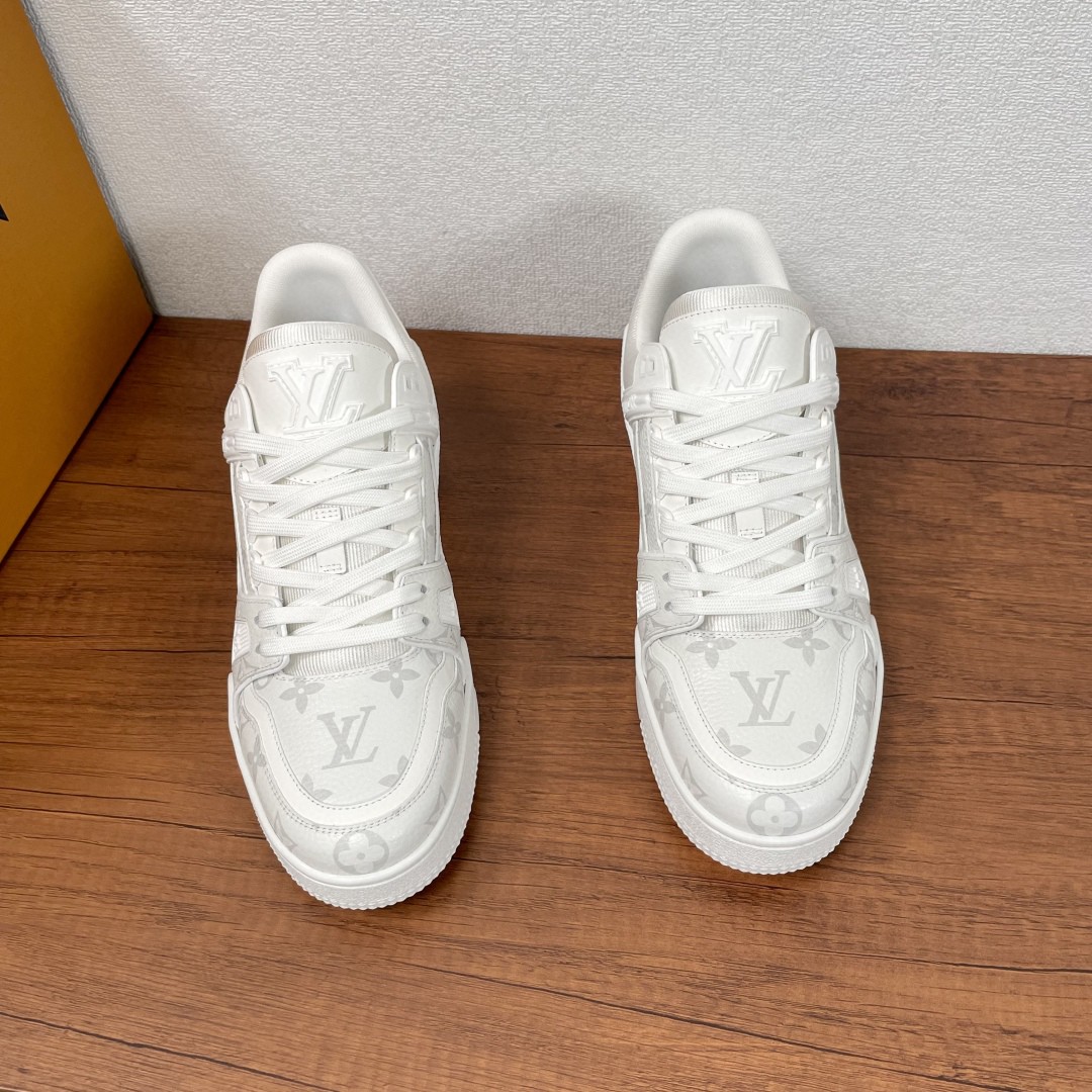 LV 1AHDN0 Trainer Sneakers