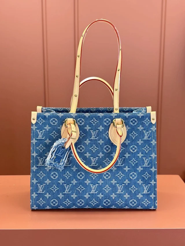 LV ONTHEGO Medium Handbag Model: M46871 Size: 35x27x14cm