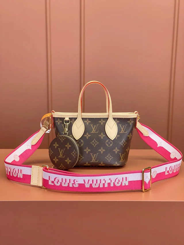Neverfull BB handbag Model: M46786 Rose red Size: 24x14x9cm