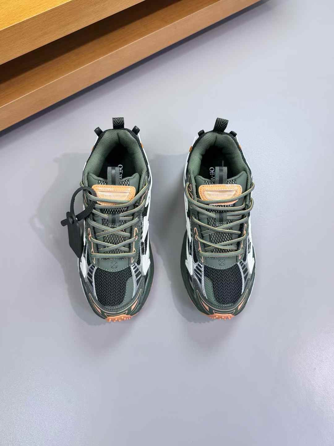 Off White Be Right Back sneakers green