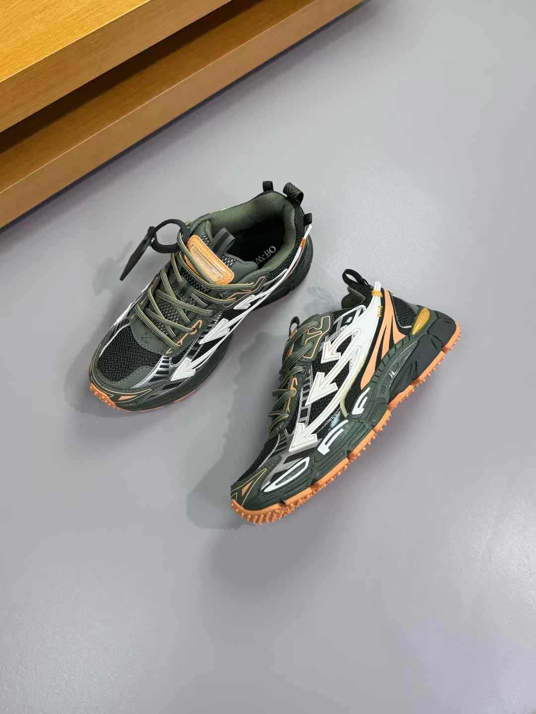 Off White Be Right Back sneakers green
