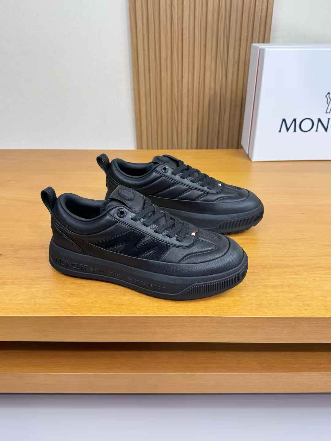 Moncler Seastar black running shoes