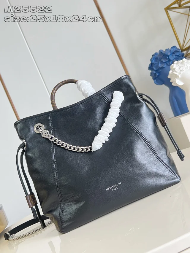 LV M25522 Black Backpack
