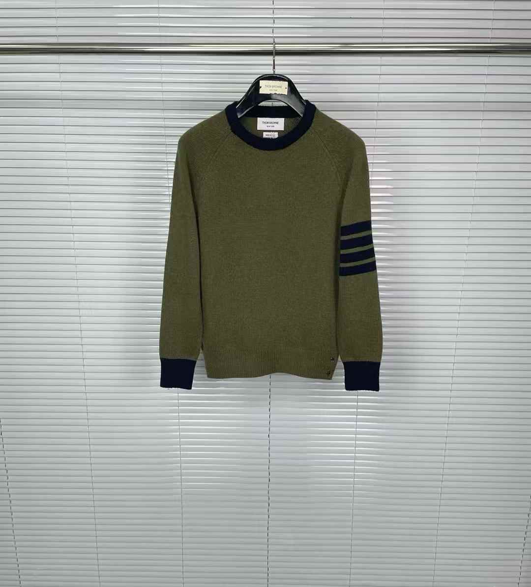 Thom Browne Classic Loopback 4-Bar Sweatshirt