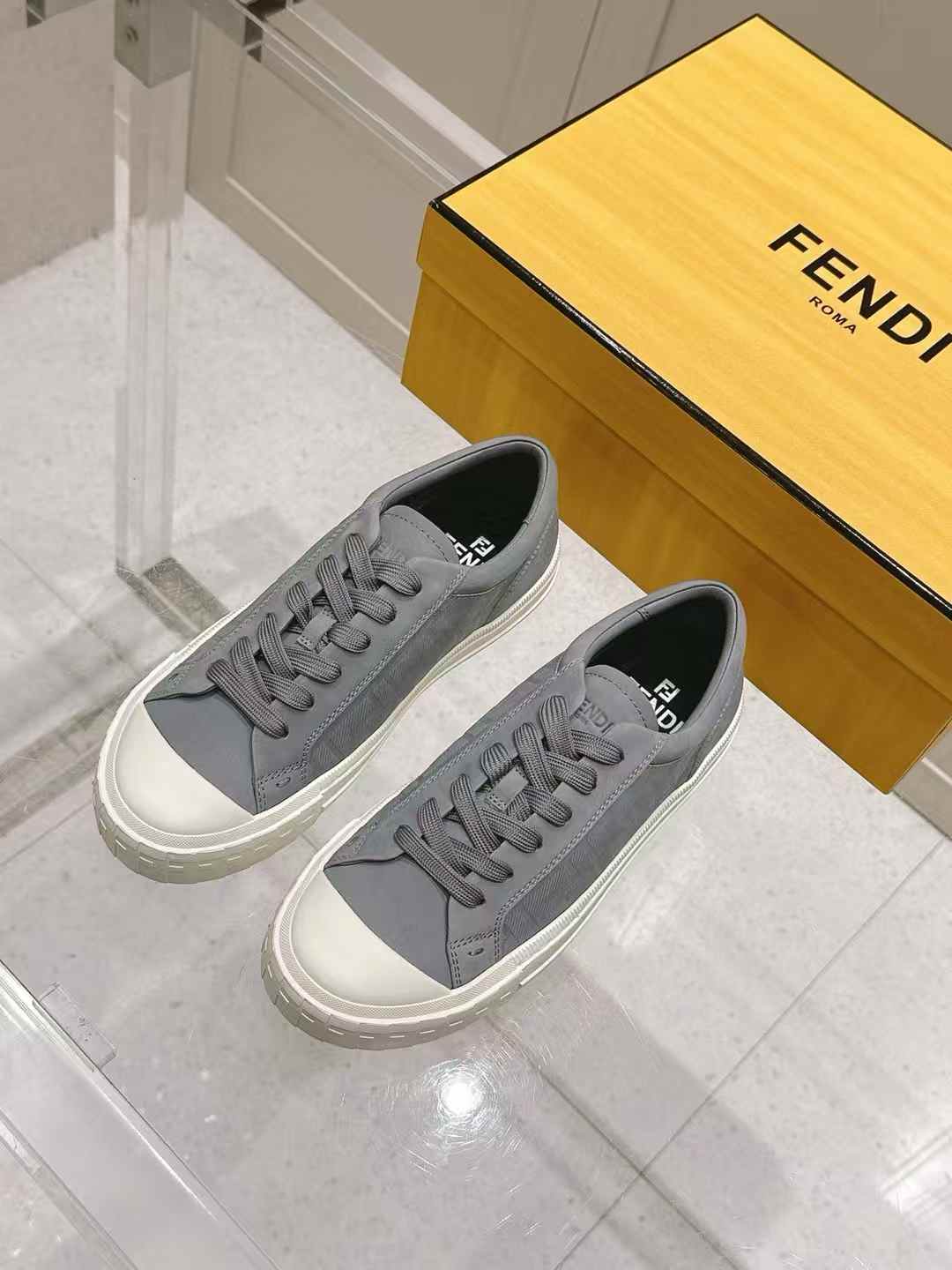 Fendi Domino mens casual low top sneakers grey