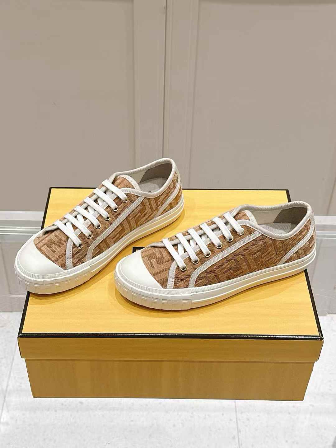 Fendi Domino sneakers in ivory white
