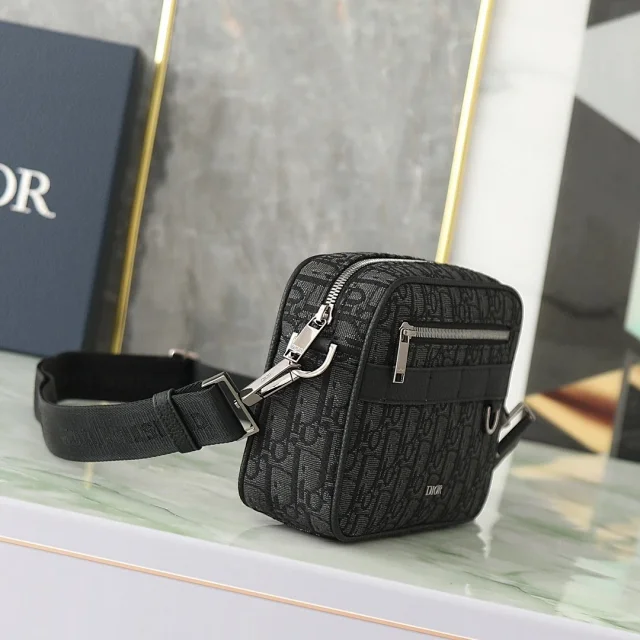 Dior Safari messenge men's bag