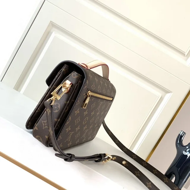 LV Pochette Metis Monogram canvas women handbag women bag