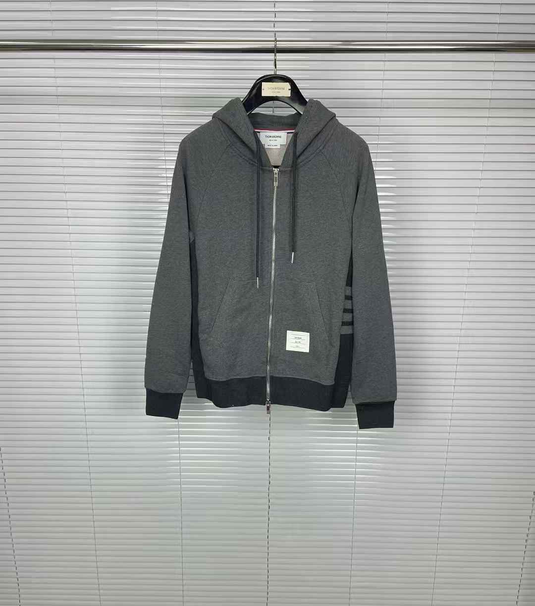Thom Browne Classic Loopback 4-Bar Full Zip Hoodie in gray