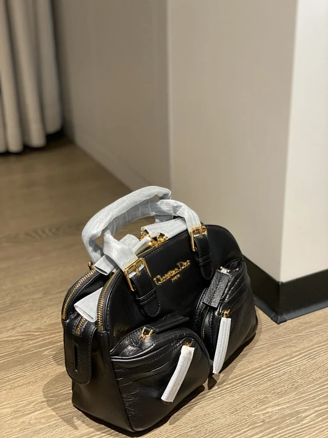 Dior bowling bag size 𝟑𝟏×𝟐𝟒×𝟗𝐜𝐦