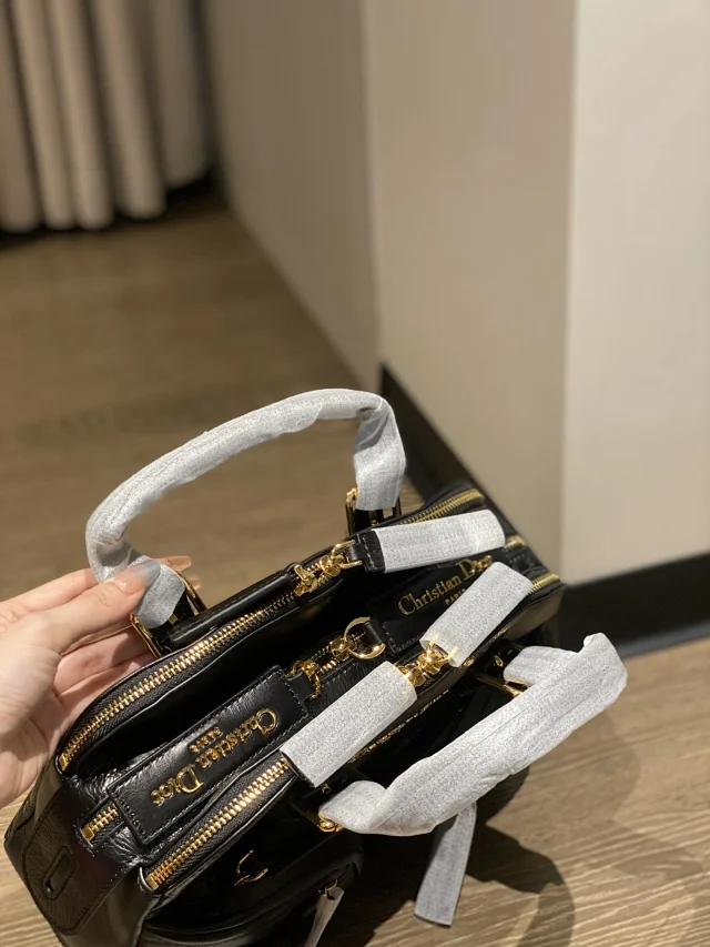 Dior bowling bag size 𝟑𝟏×𝟐𝟒×𝟗𝐜𝐦