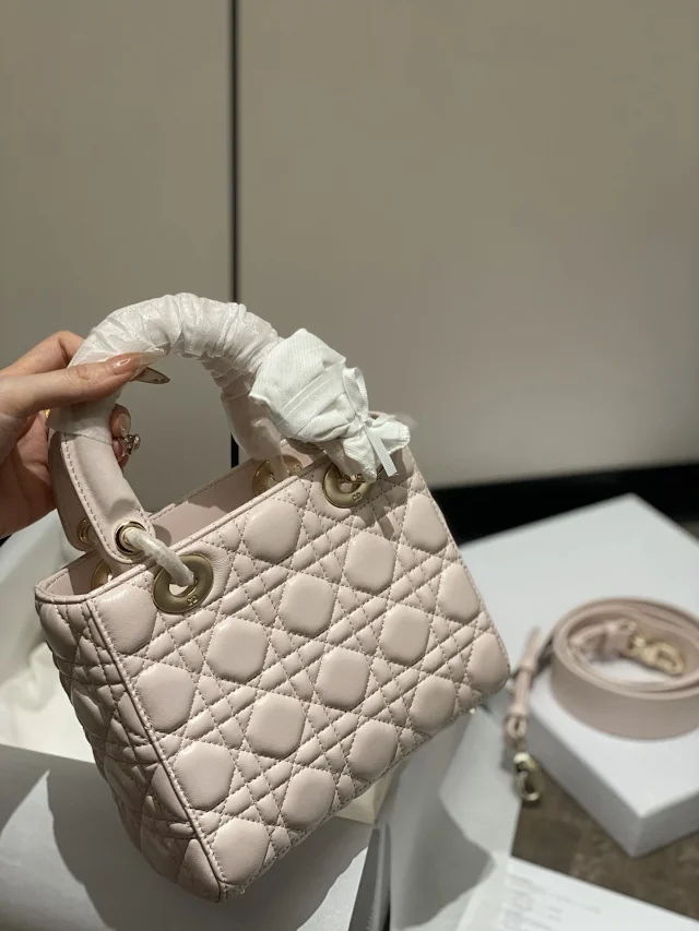 Dior Four-grid Lady Diana women's bag