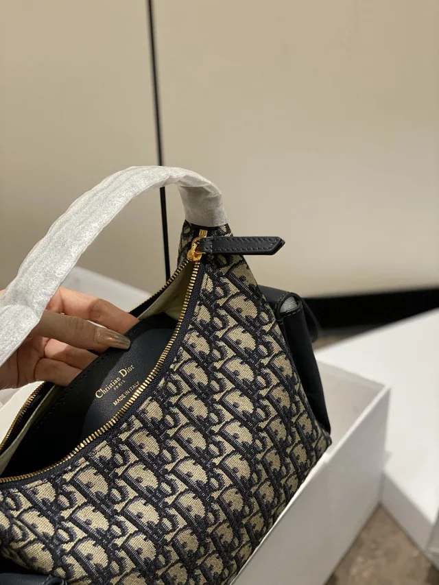 Dior Medium D-Dream Bag in blue Dior Oblique jacquard