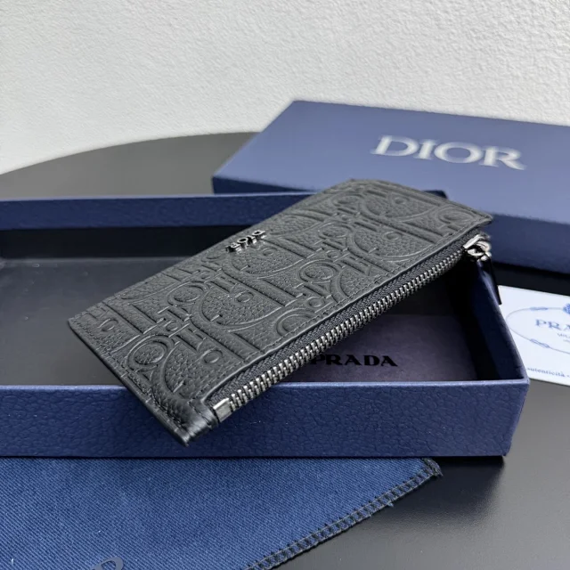 Dior Vertical Bifold Wallet in Dior Gravity leather with the Dior Oblique jacquard canvas
